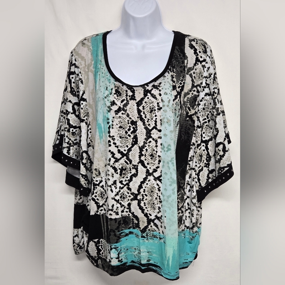 JM Collection Black White and Teal Snake Print Blouse, EUC